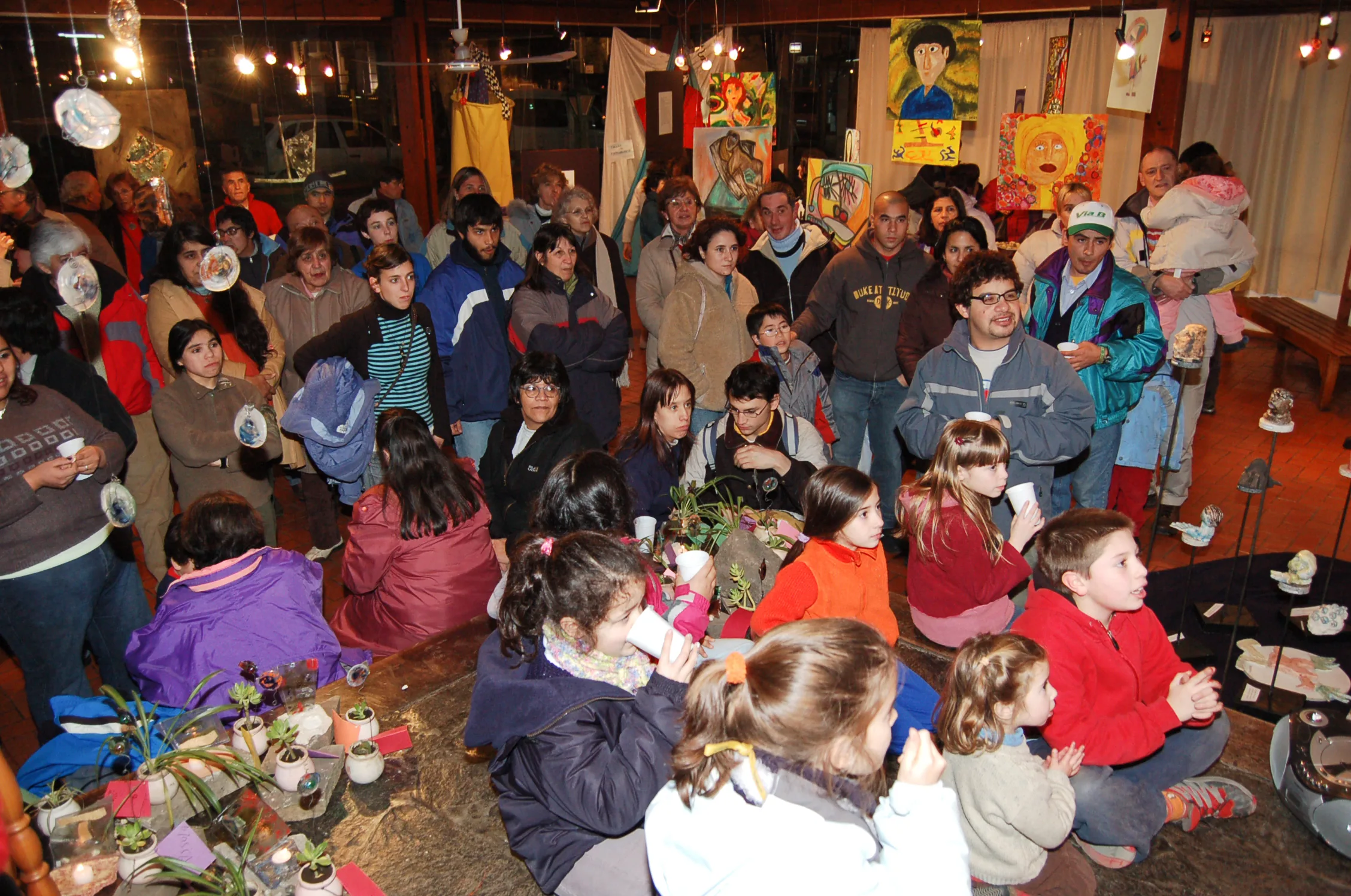 Grupo de personas en un taller de Cre Arte